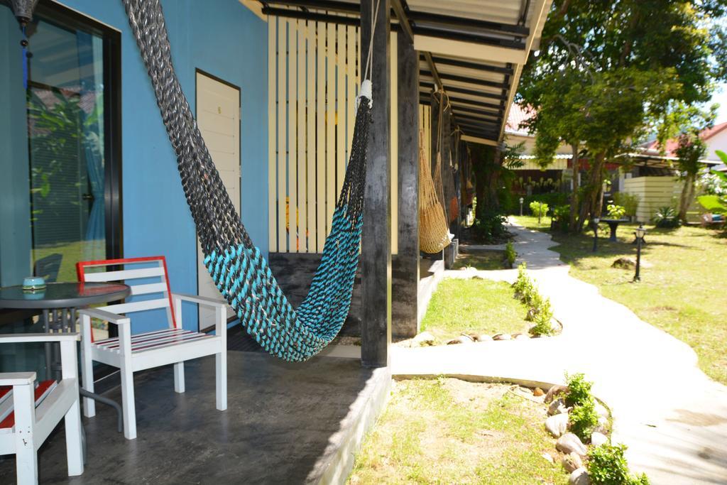 Raven Blue Hotel Koh Lanta Exterior photo
