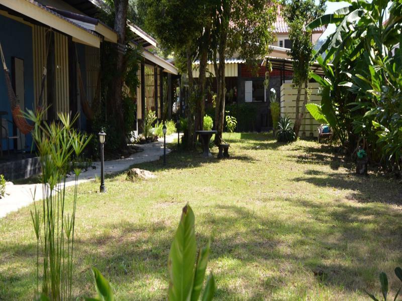 Raven Blue Hotel Koh Lanta Exterior photo