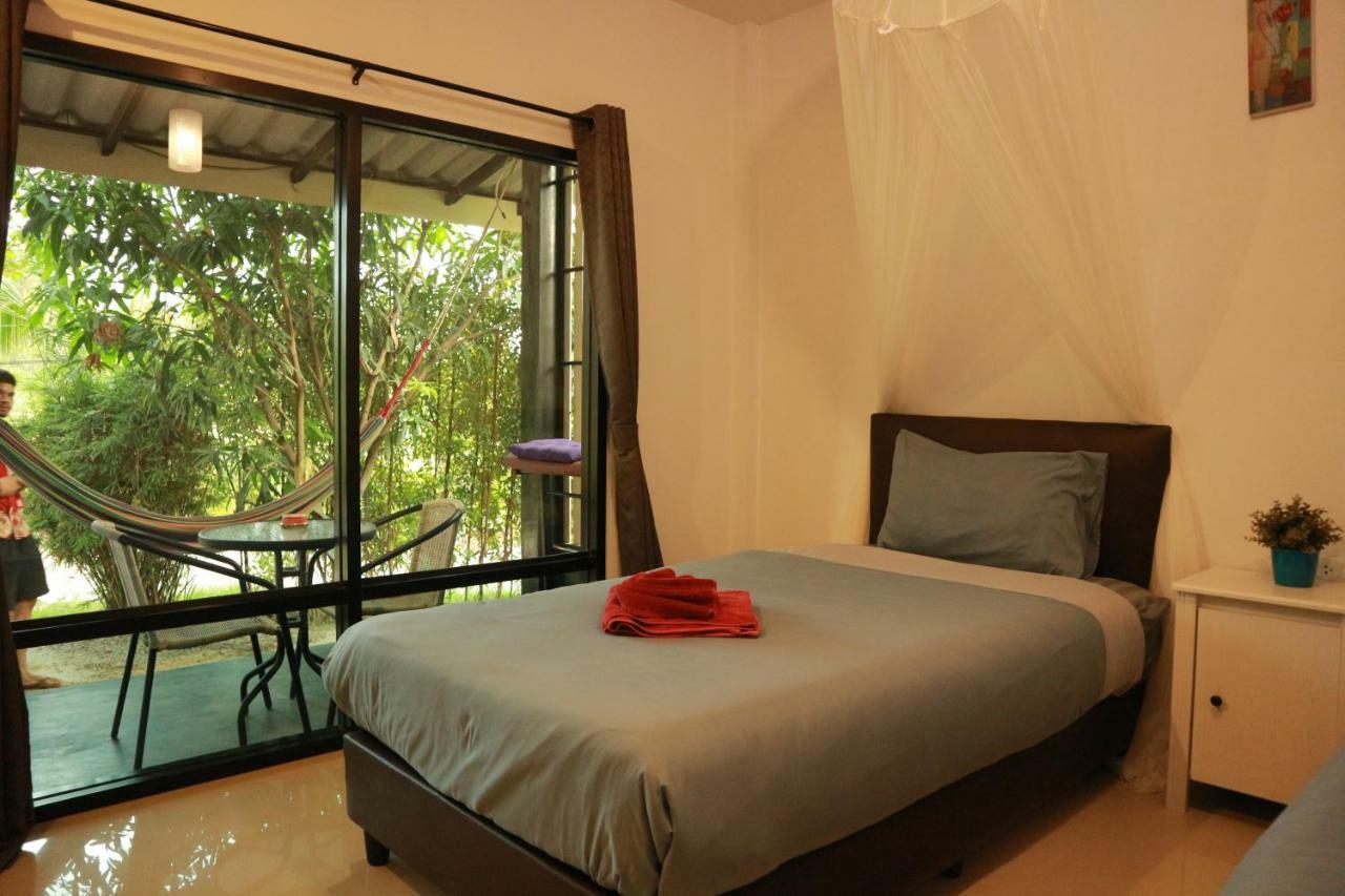 Raven Blue Hotel Koh Lanta Exterior photo