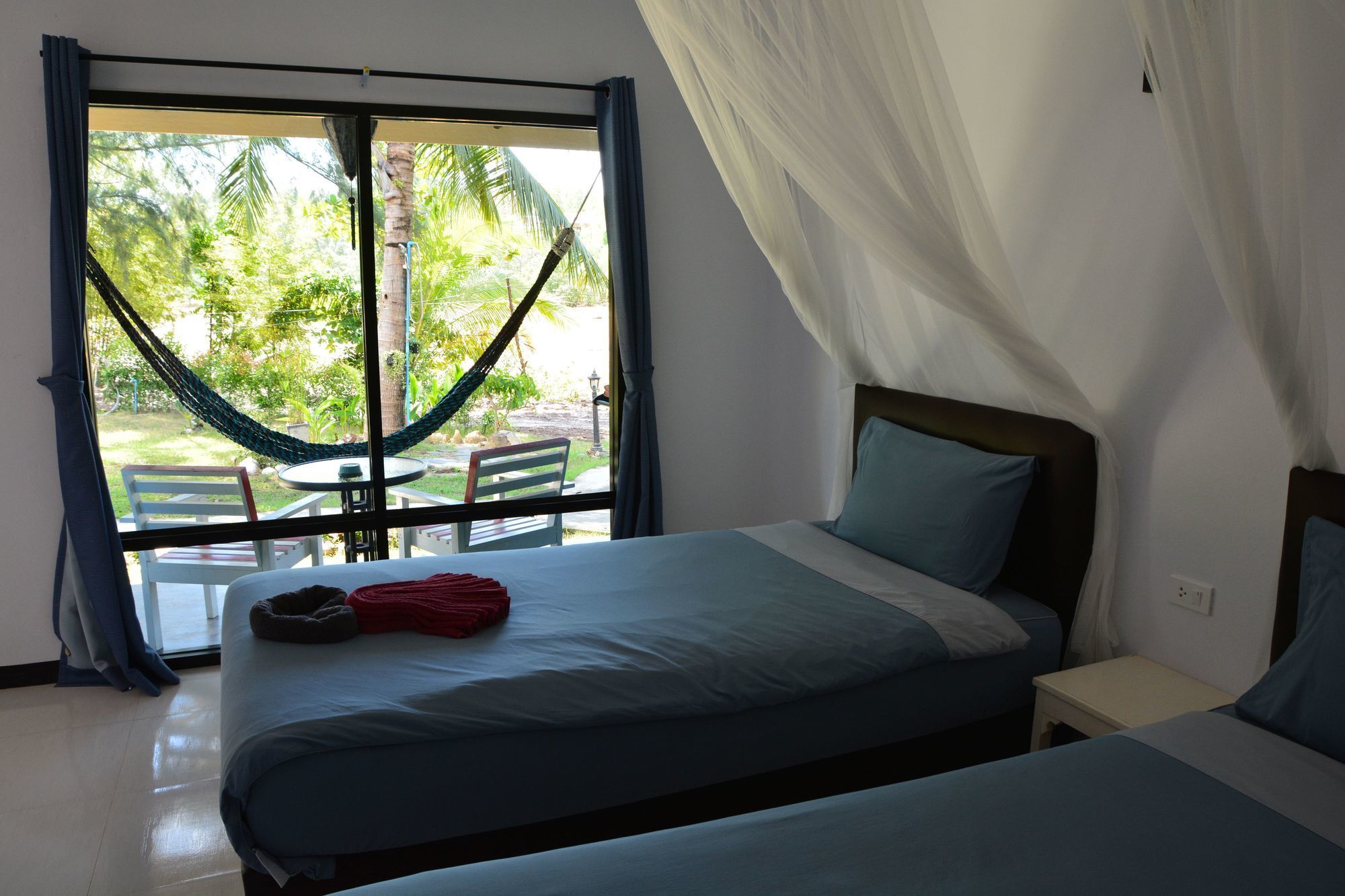 Raven Blue Hotel Koh Lanta Exterior photo